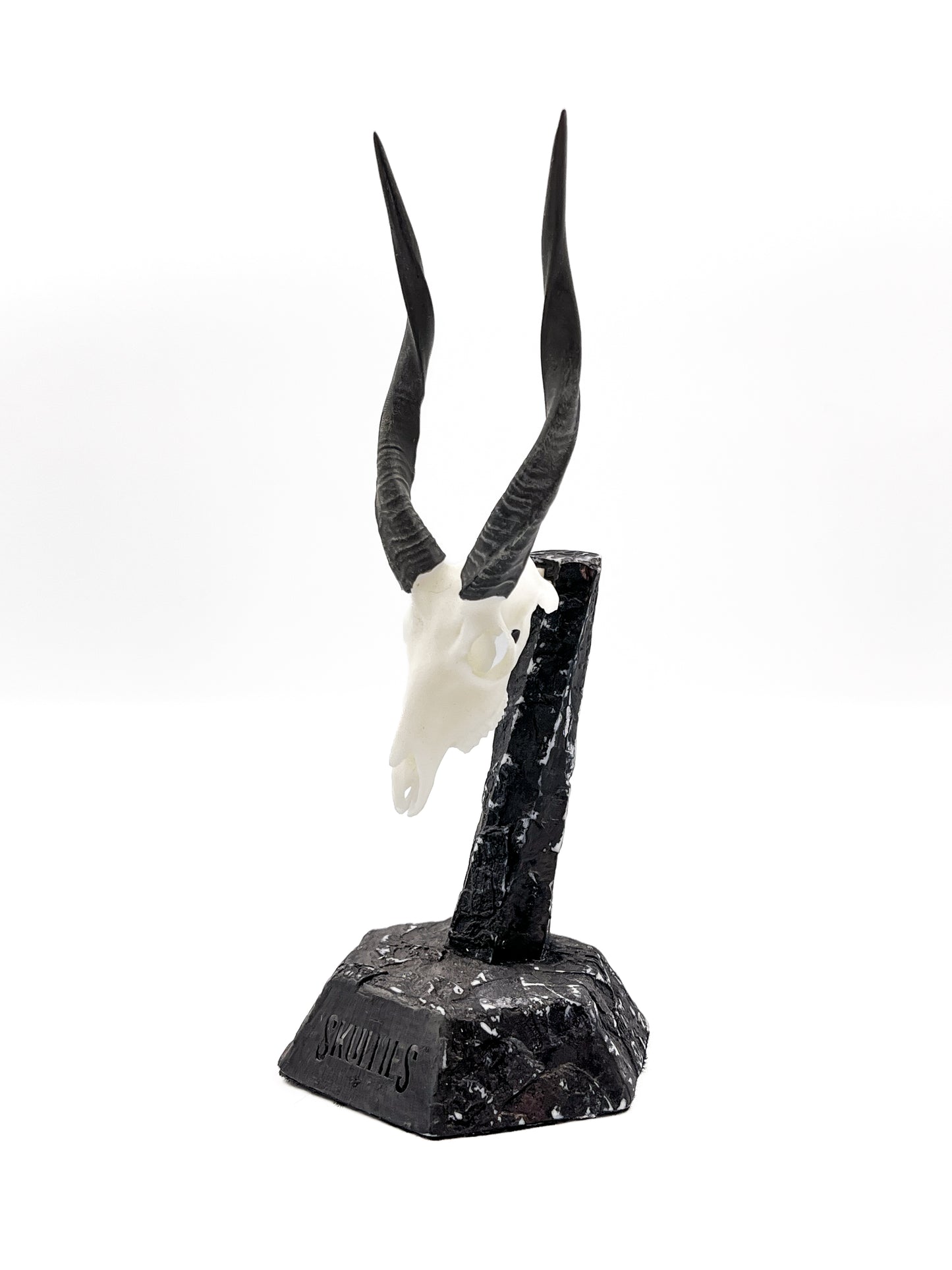 Skullies - Resin - Miniature Replica Bushbuck Skull