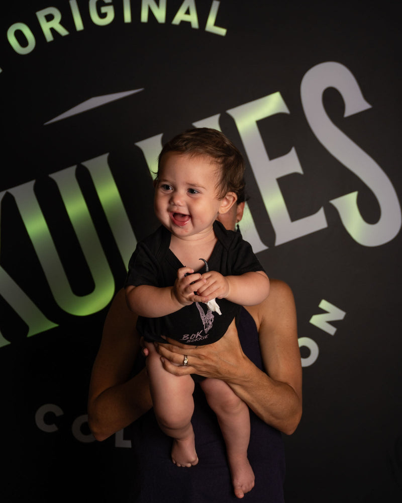 Load image into Gallery viewer, Bulletjie &amp; Bokkie Baby Grows - Skullies
